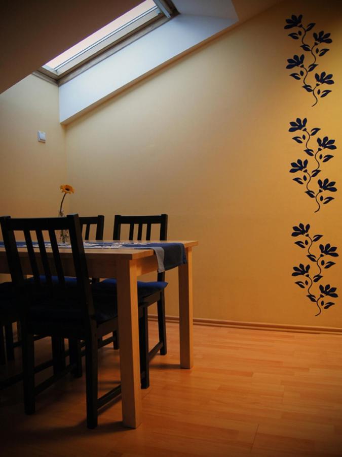 Green Hostel *